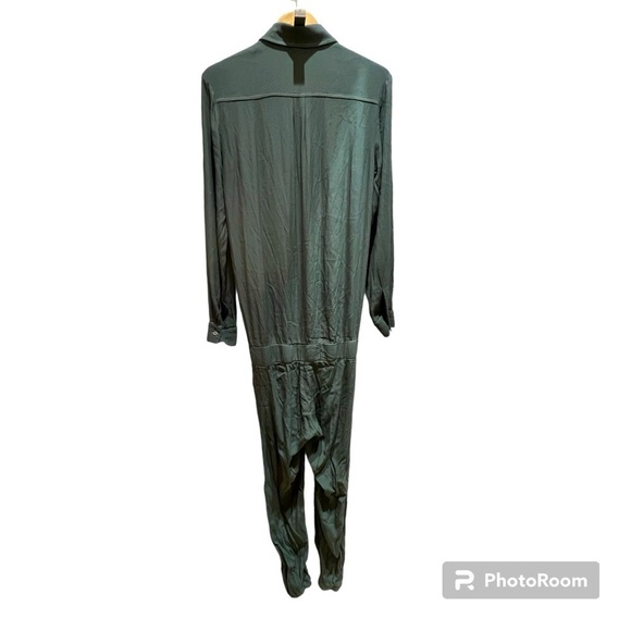 MONROW Crepe Long Sleeve Jumpsuit in Camo - Picture 4 of 10